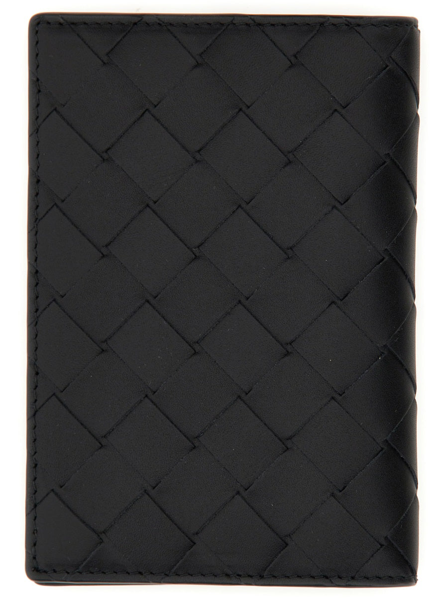 LEATHER PASSPORT HOLDER