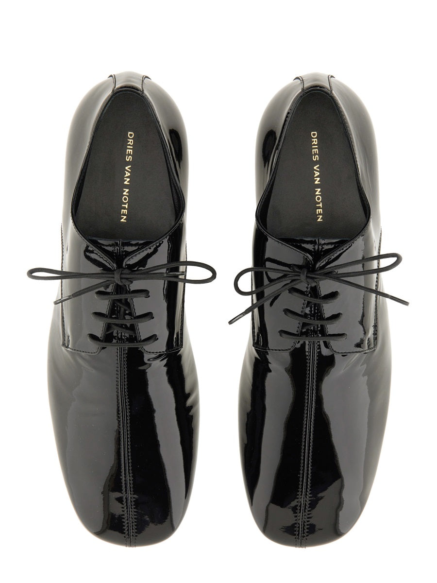 SHINY LEATHER LACE-UP SHOE
