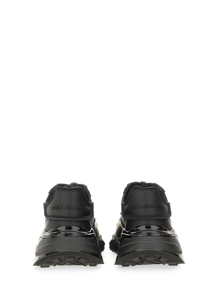 "DAY FASTER" SNEAKER