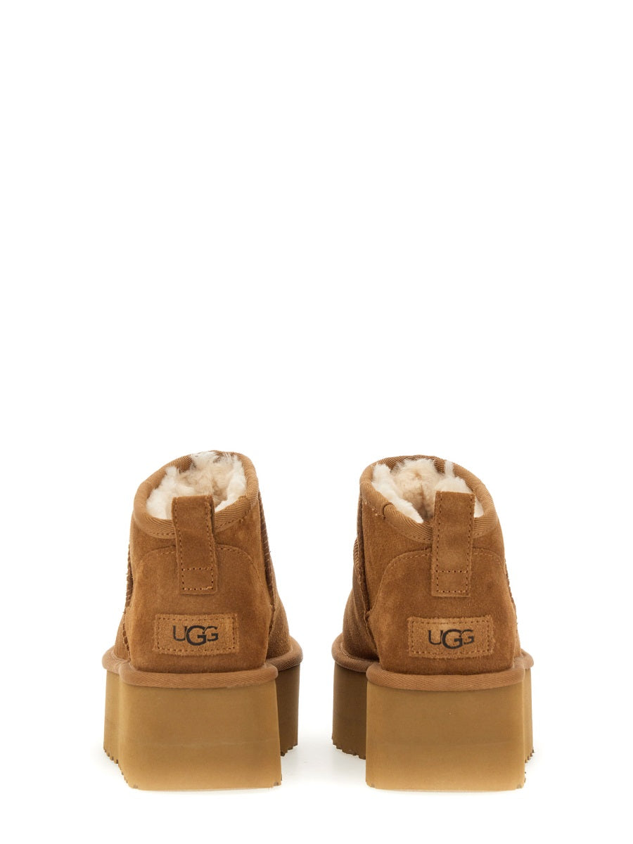 CLASSIC ULTRA MINI BOOT WITH PLATFORM