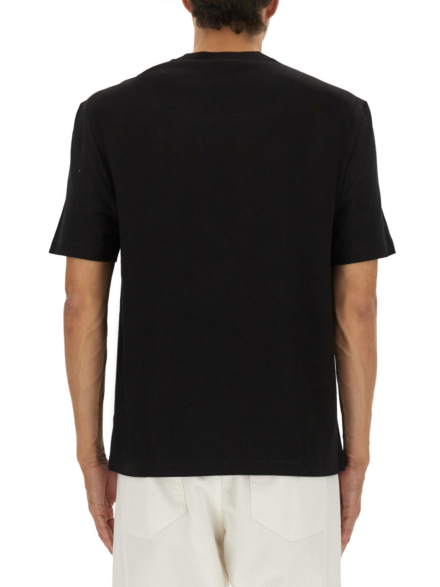 T-SHIRT WITH LOGO