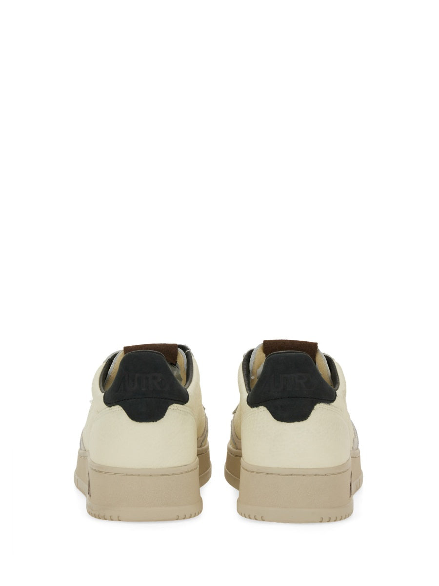 "MEDALIST" LOW SNEAKER