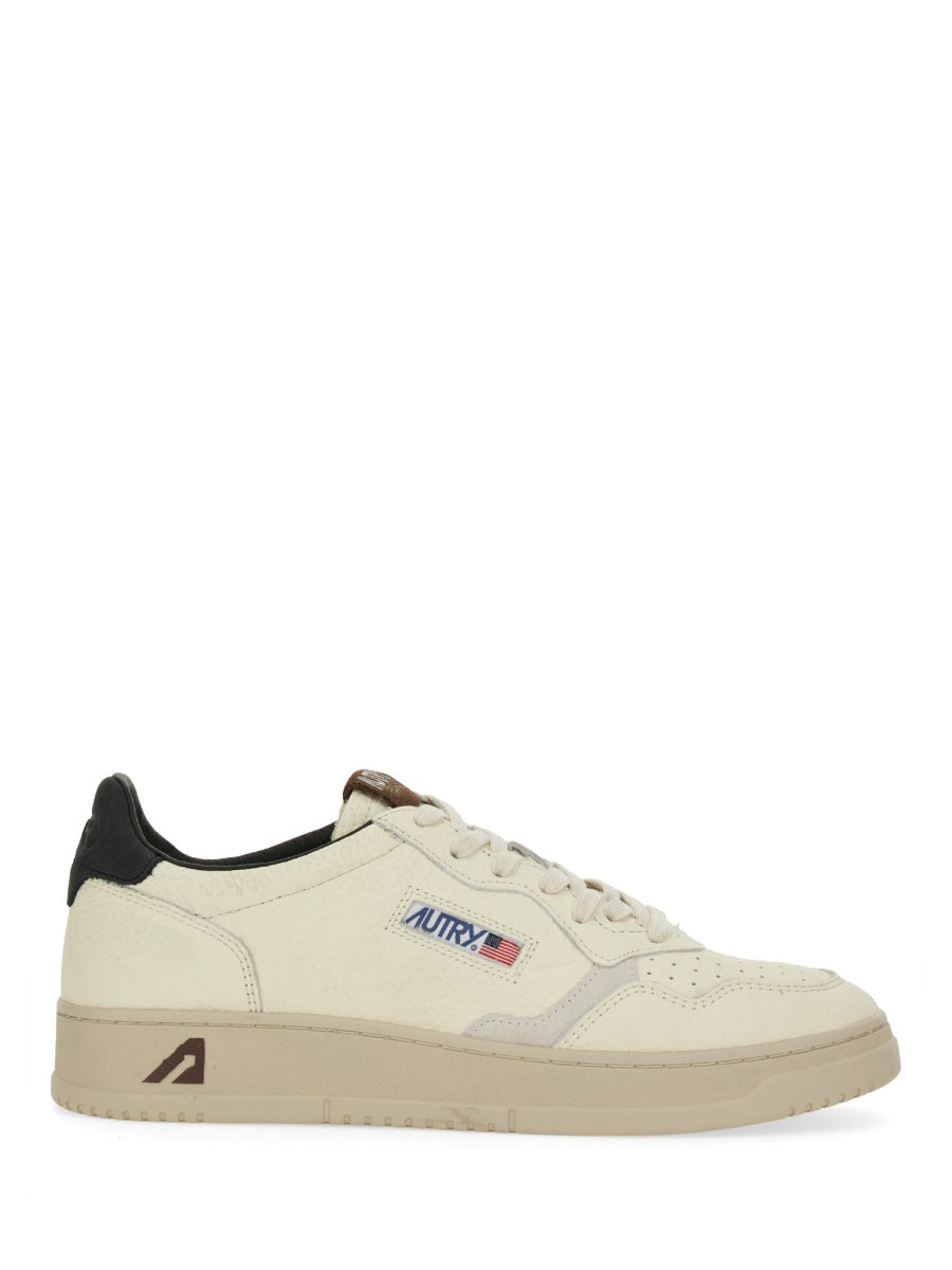 "MEDALIST" LOW SNEAKER