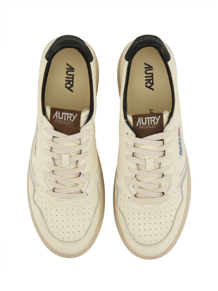 "MEDALIST" LOW SNEAKER