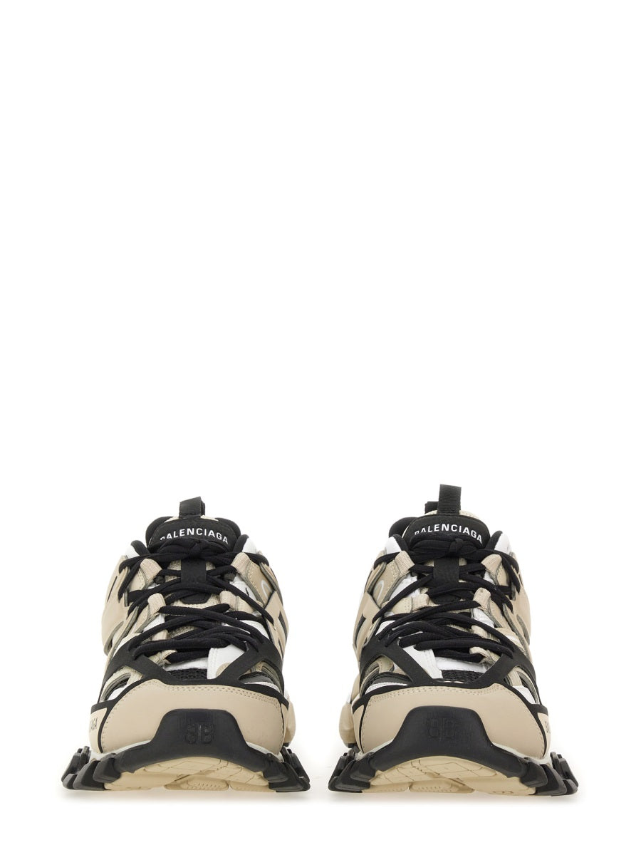 SNEAKER TRACK