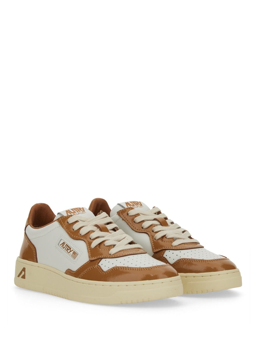 MEDALIST LOW SNEAKER
