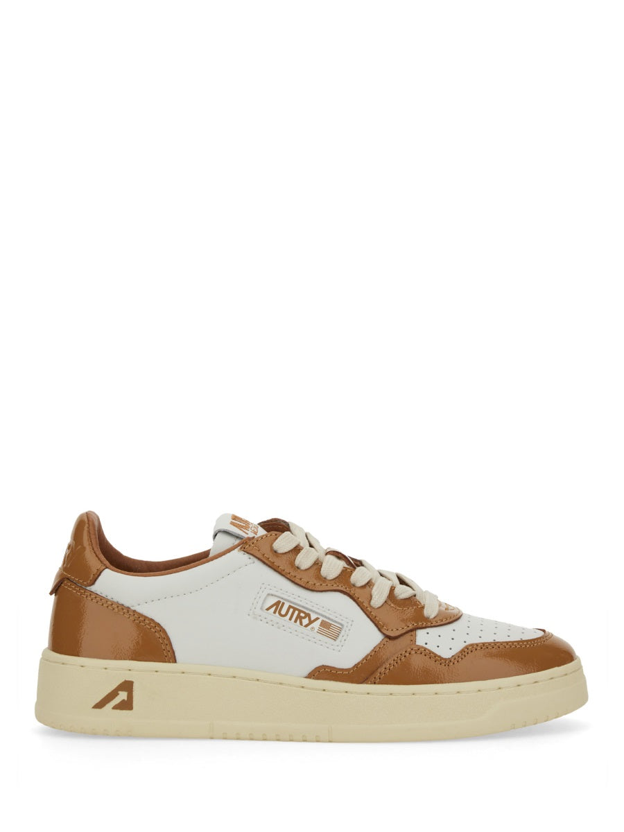 MEDALIST LOW SNEAKER