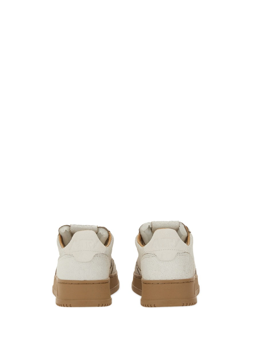 MEDALIST LOW SNEAKER