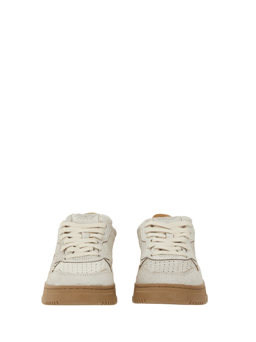 MEDALIST LOW SNEAKER