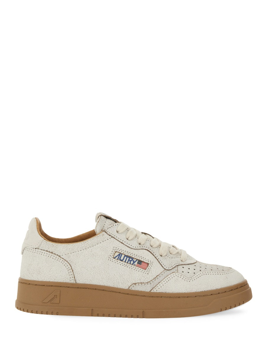MEDALIST LOW SNEAKER