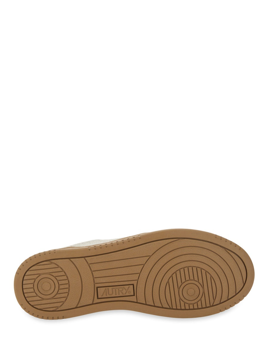 MEDALIST LOW SNEAKER