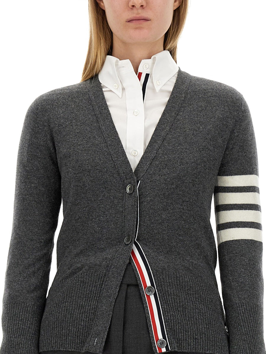 V-NECK CARDIGAN