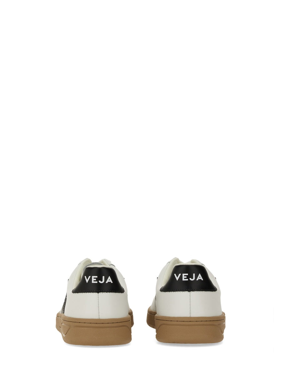 SNEAKER "V-12"