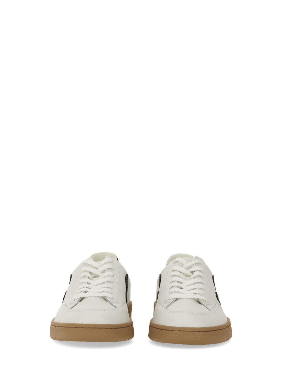 SNEAKER "V-12"