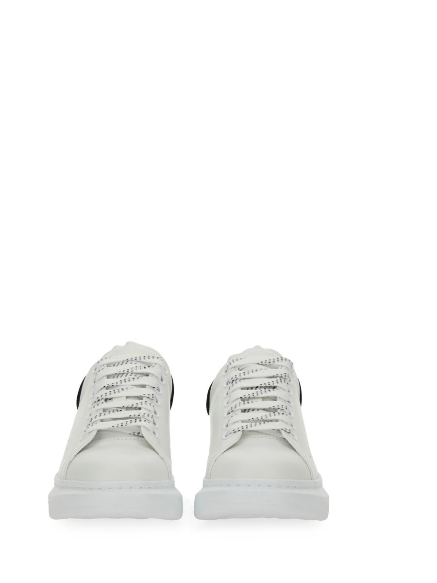 OVERSIZED SNEAKER