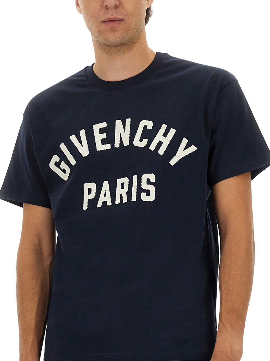 T-SHIRT WITH LOGO