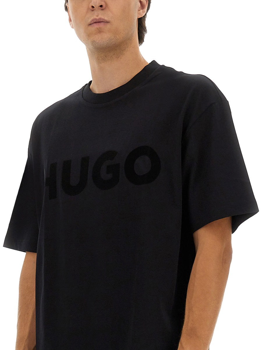 OVERSIZED LOGO T-SHIRT