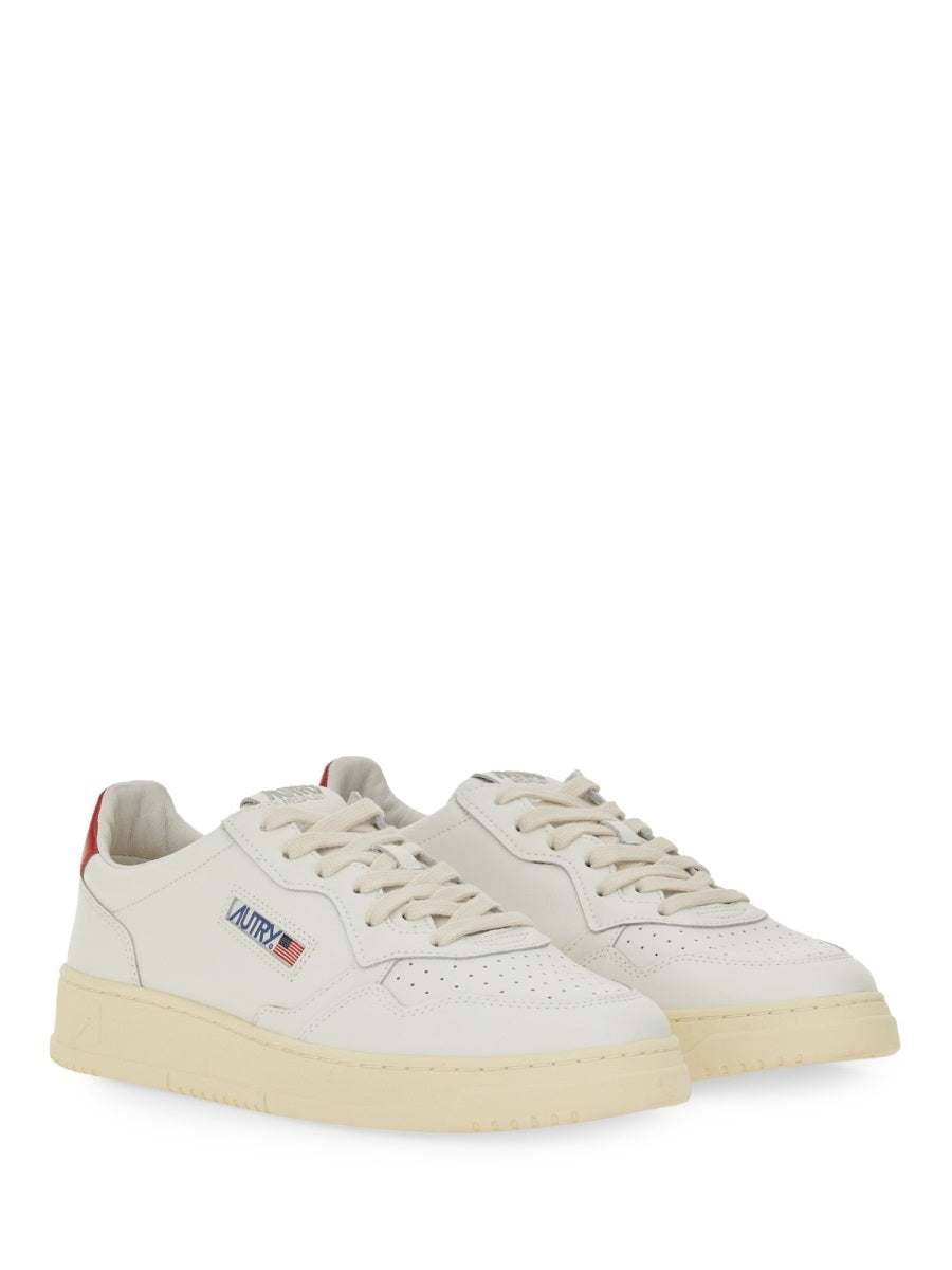 LEATHER SNEAKER