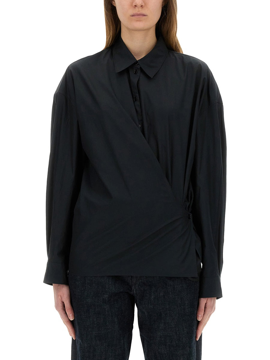 "STRAIGHT COLLAR TWISTED" SHIRT