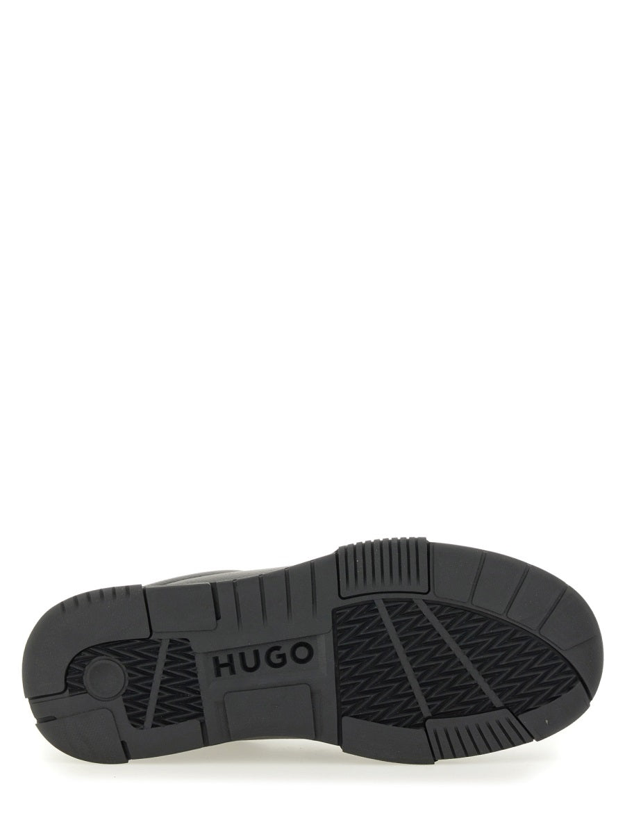 SNEAKER WITH ZIGZAG DETAIL
