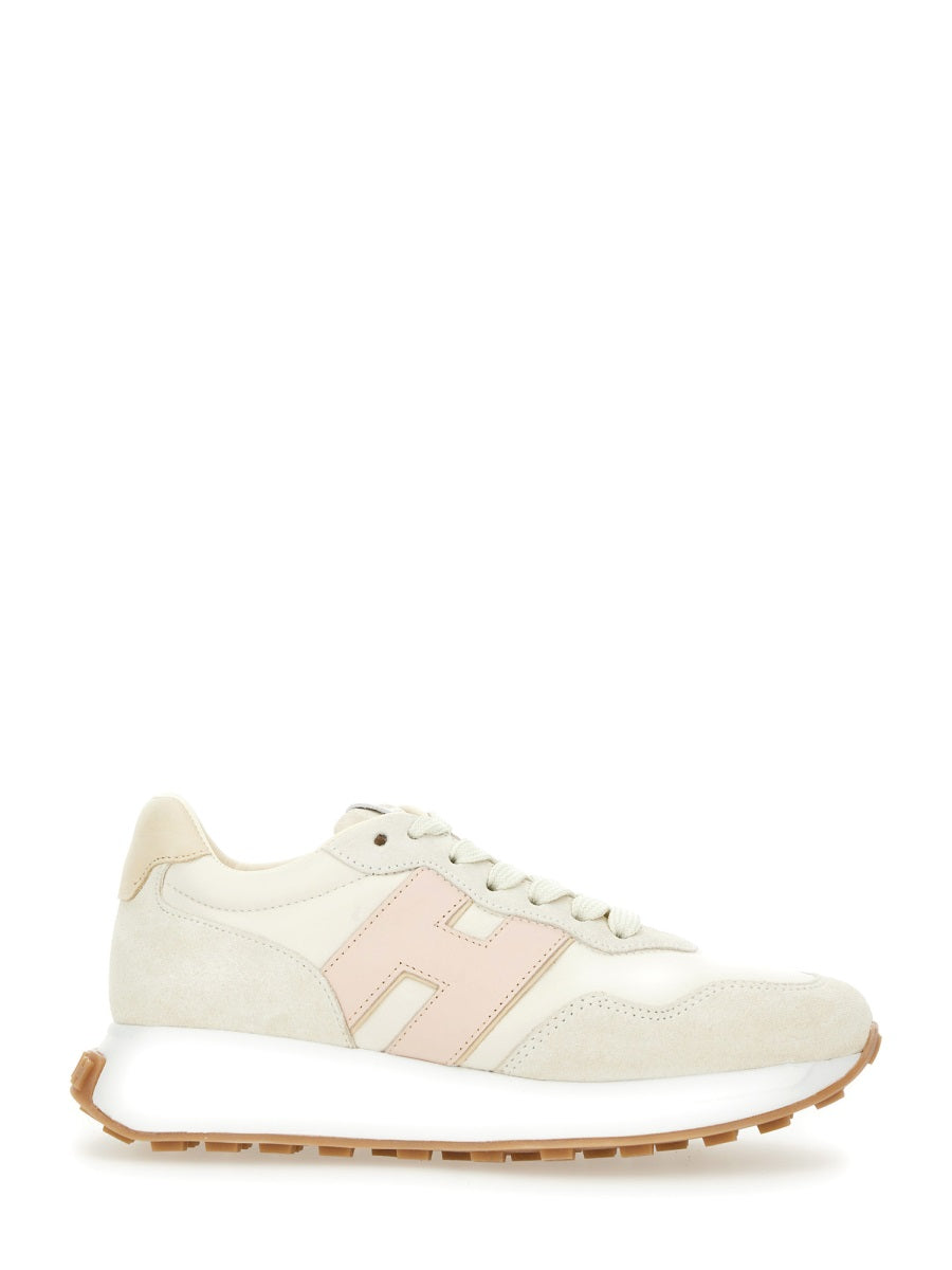LEATHER SNEAKER