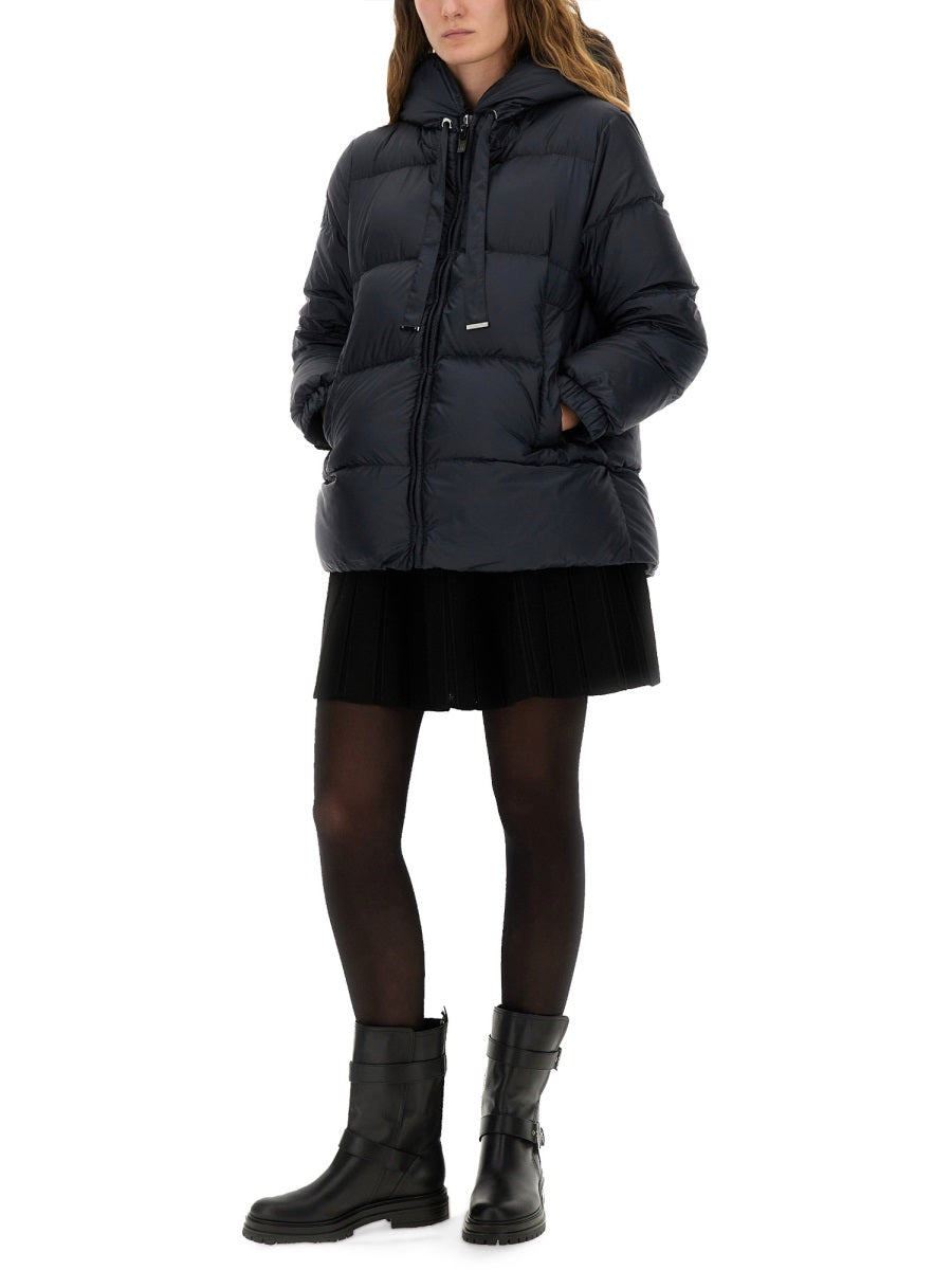 DOWN JACKET WITH HOOD