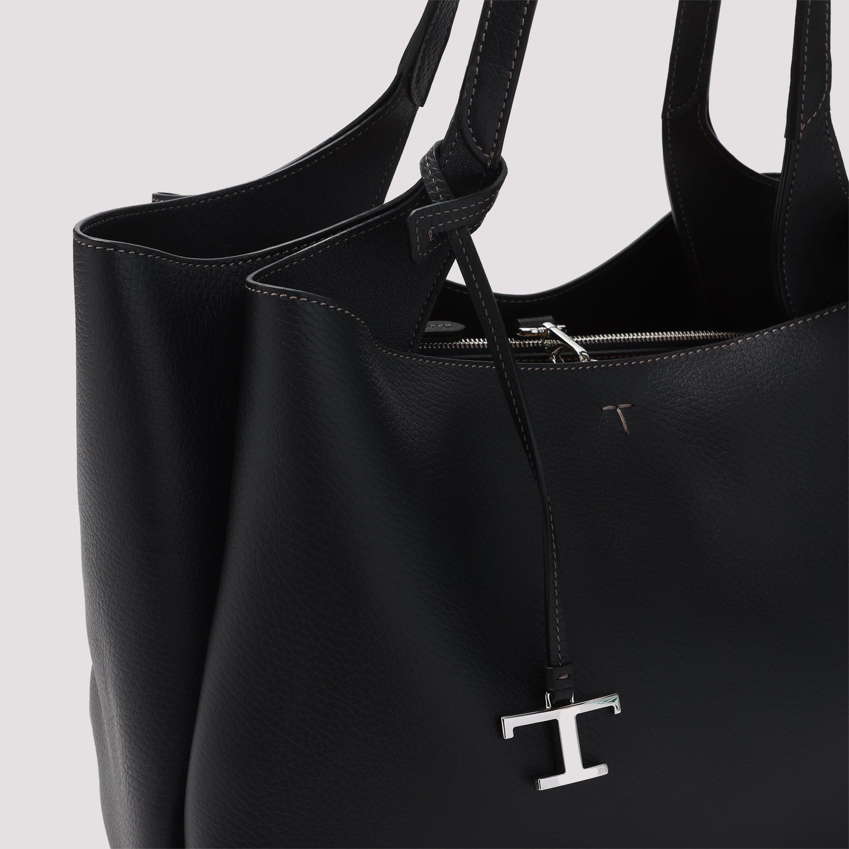 Tod’s Apa Medium Shoulder Bag