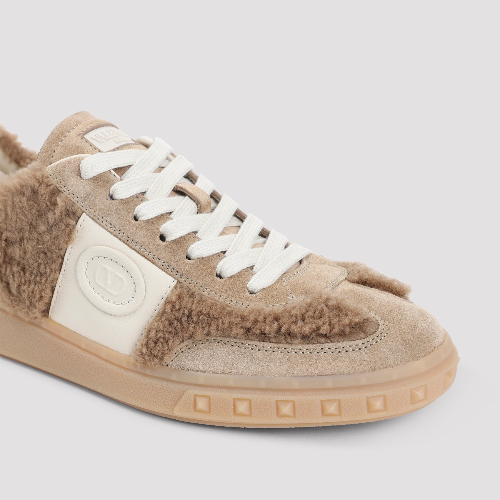 Upvillage Sneakers