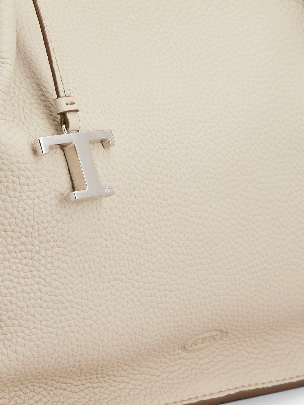 LEATHER MEDIUM BUCKET BAG