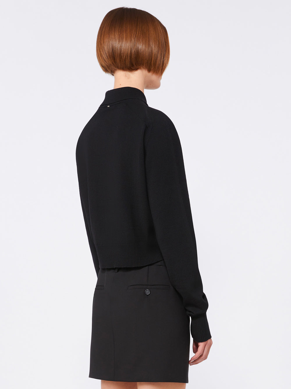 SOFT FIT WOOL CROPPED CARDIGAN