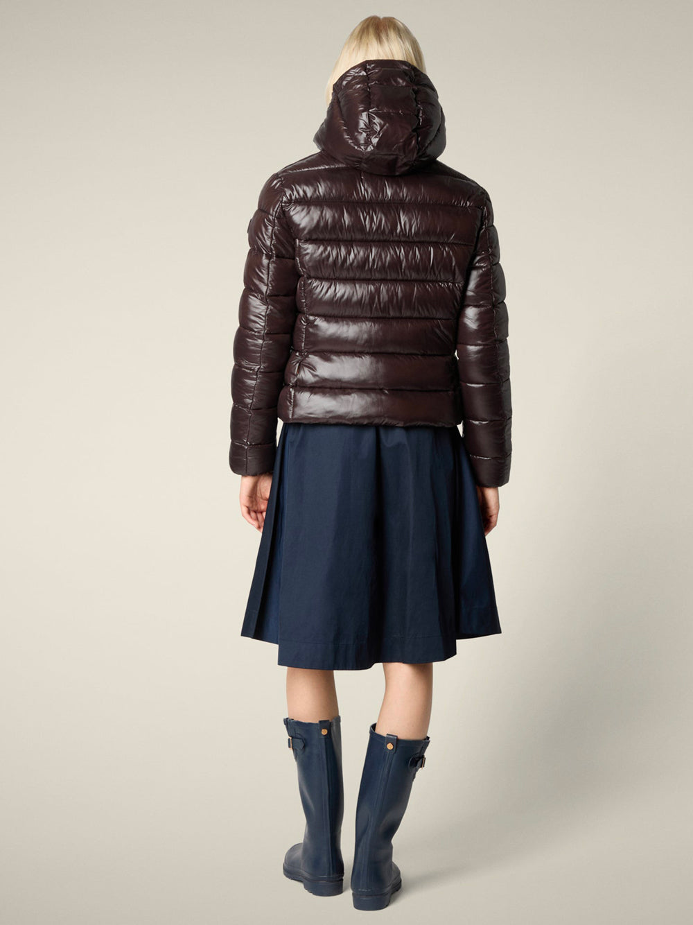 COSMARY SLIM FIT DOWN JACKET WITH LAQUÉ FINISH