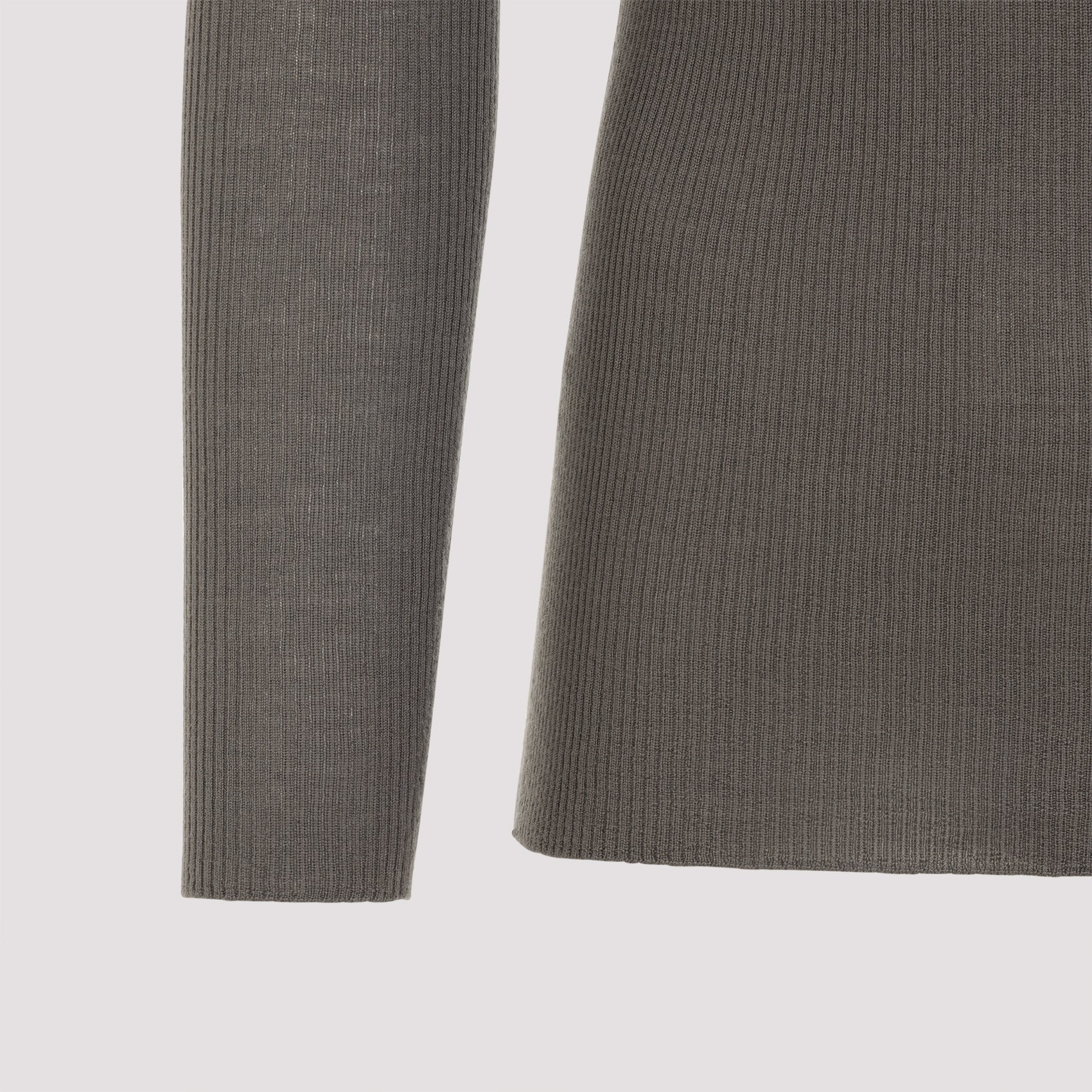 Ribbed Round Neck Pullover
