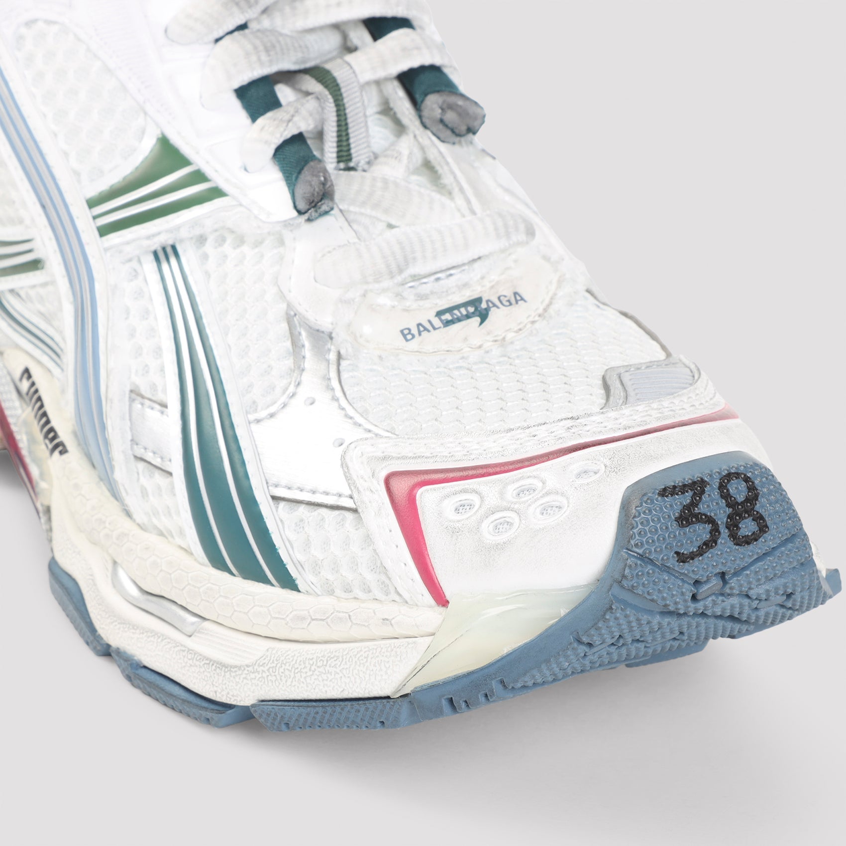 Runner Sneakers