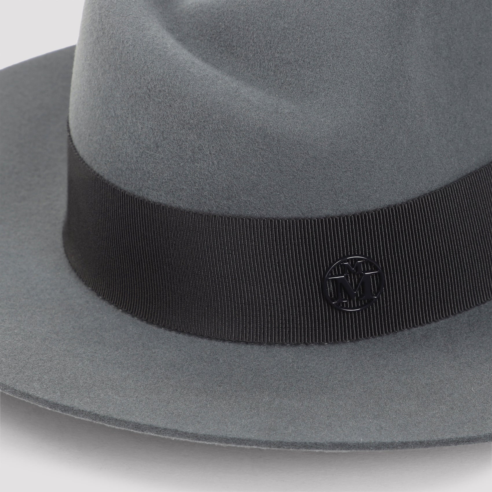 Virginie Hat
