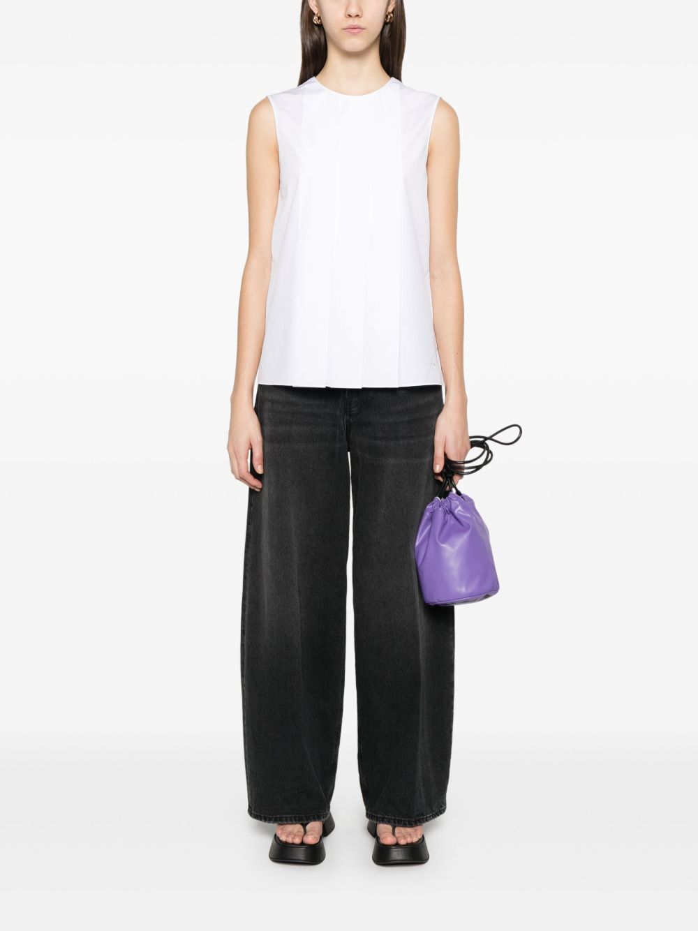 PLEAT-DETAIL SLEEVELESS BLOUSE