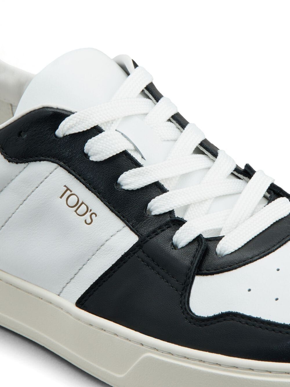 LEATHER SNEAKERS