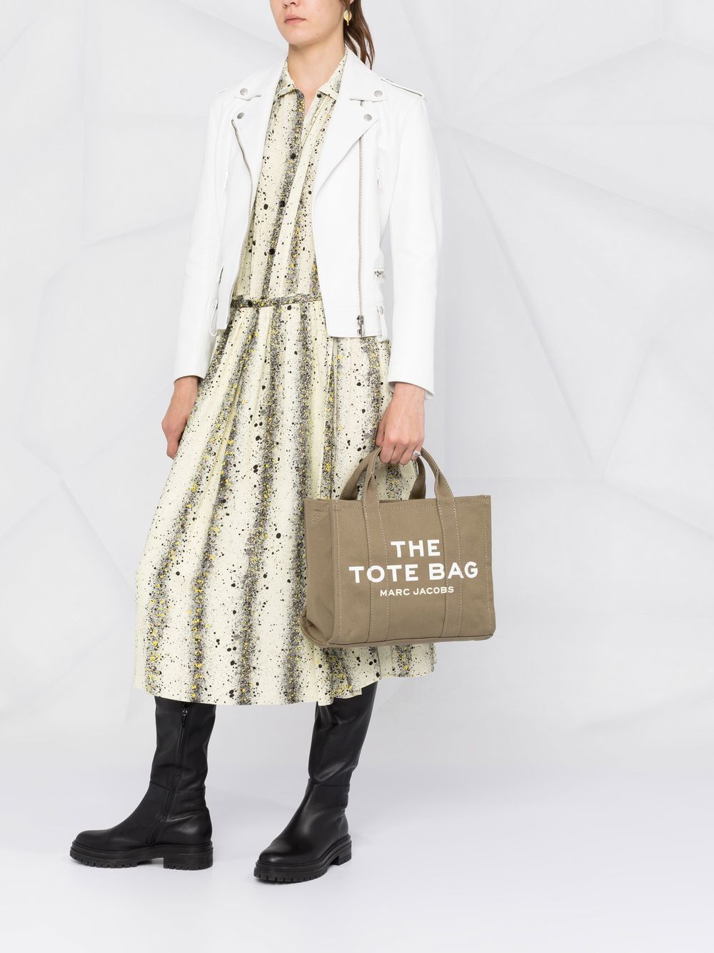 THE CANVAS MEDIUM TOTE BAG