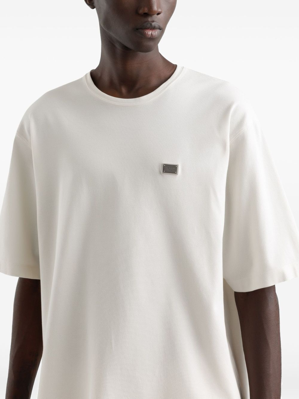 COTTON T-SHIRT WITH METAL TAG