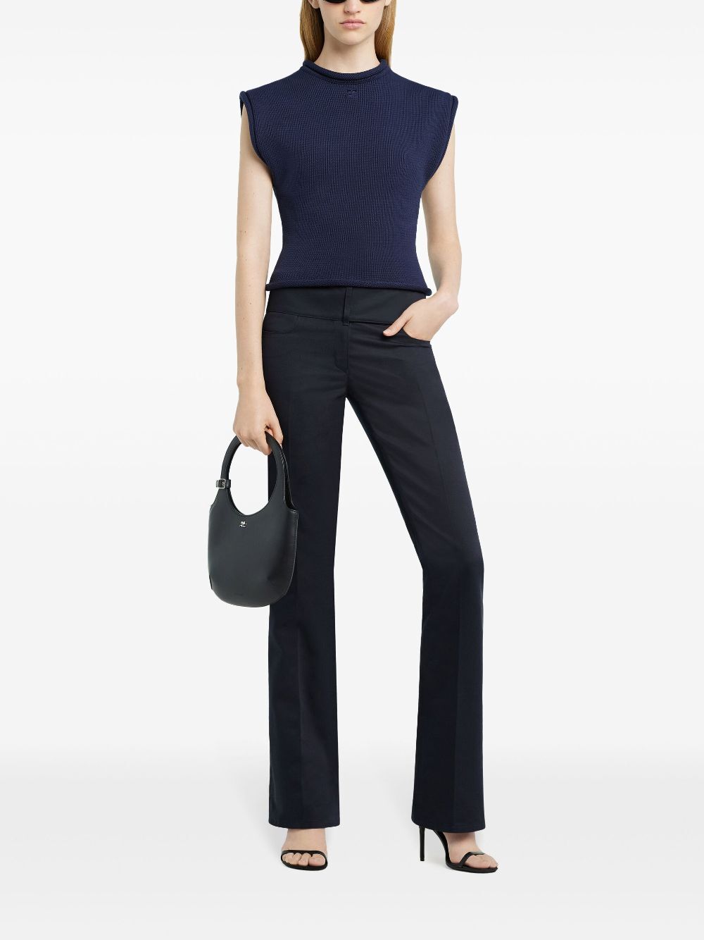 CROPPED SLEEVELES SWEATER