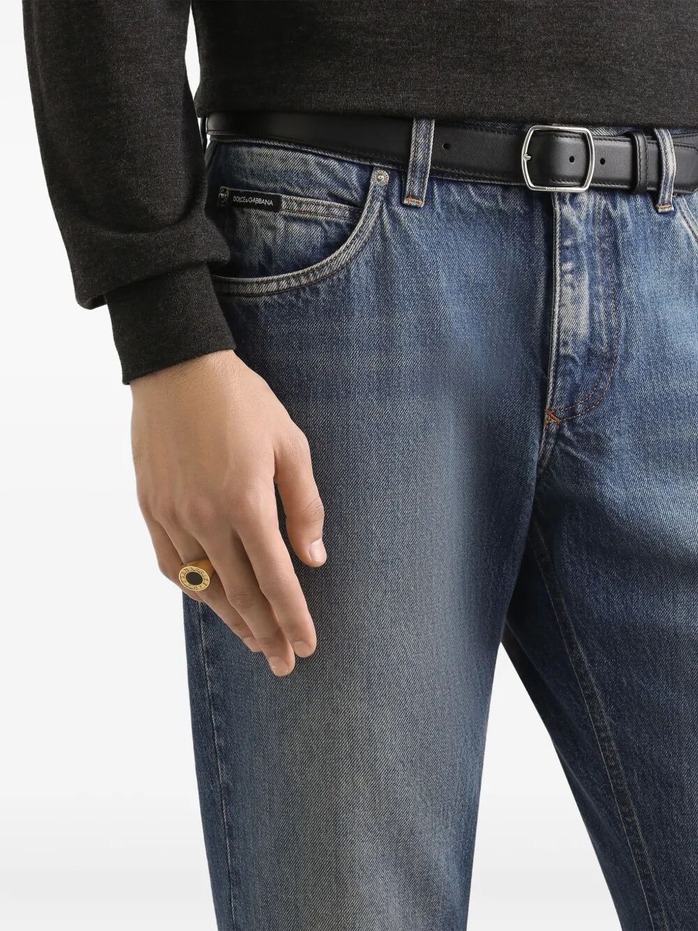 TAPERED JEANS