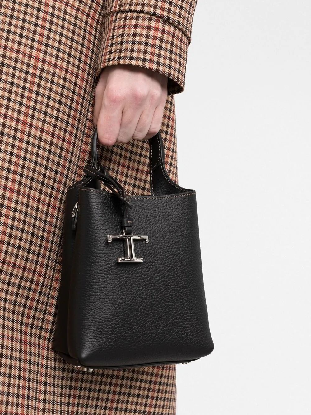 HAMMERED LEATHER MICRO BAG