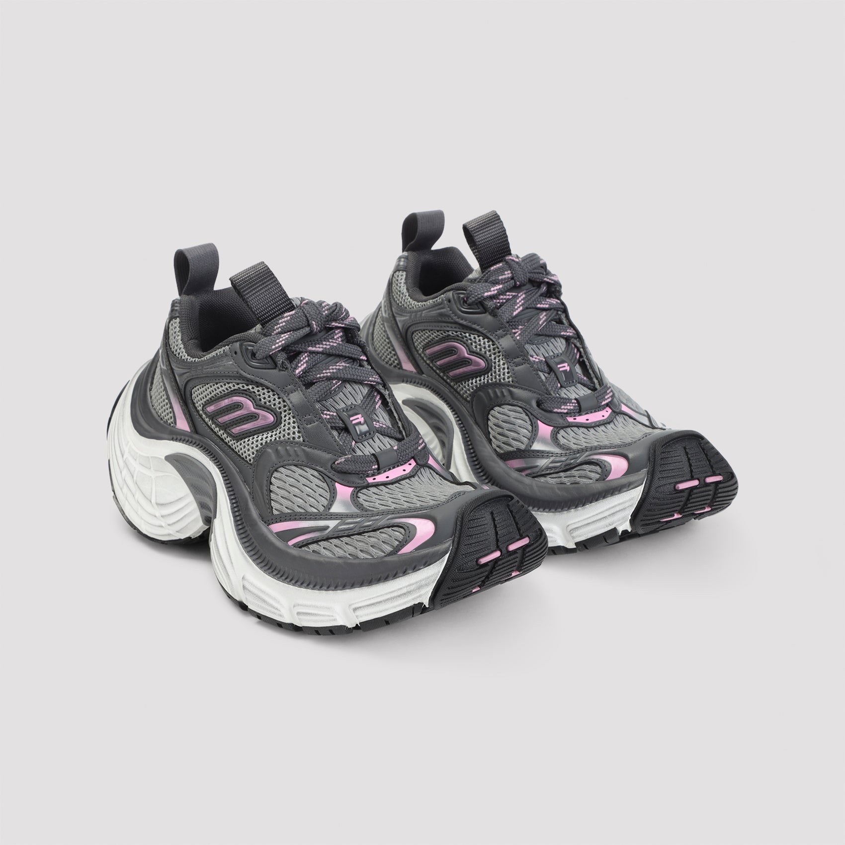 6XL Sneakers