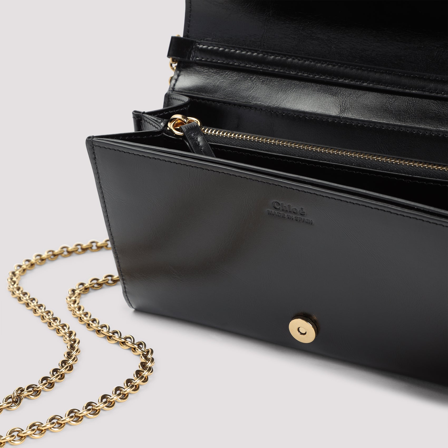 Iconic Chain Wallet