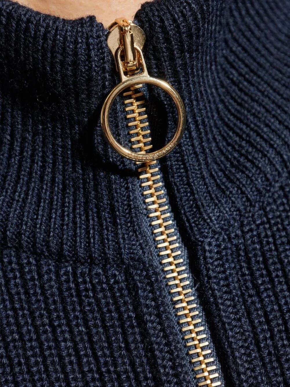 RIBBED ZIP-UP HIGH-NECK CARDIGAN