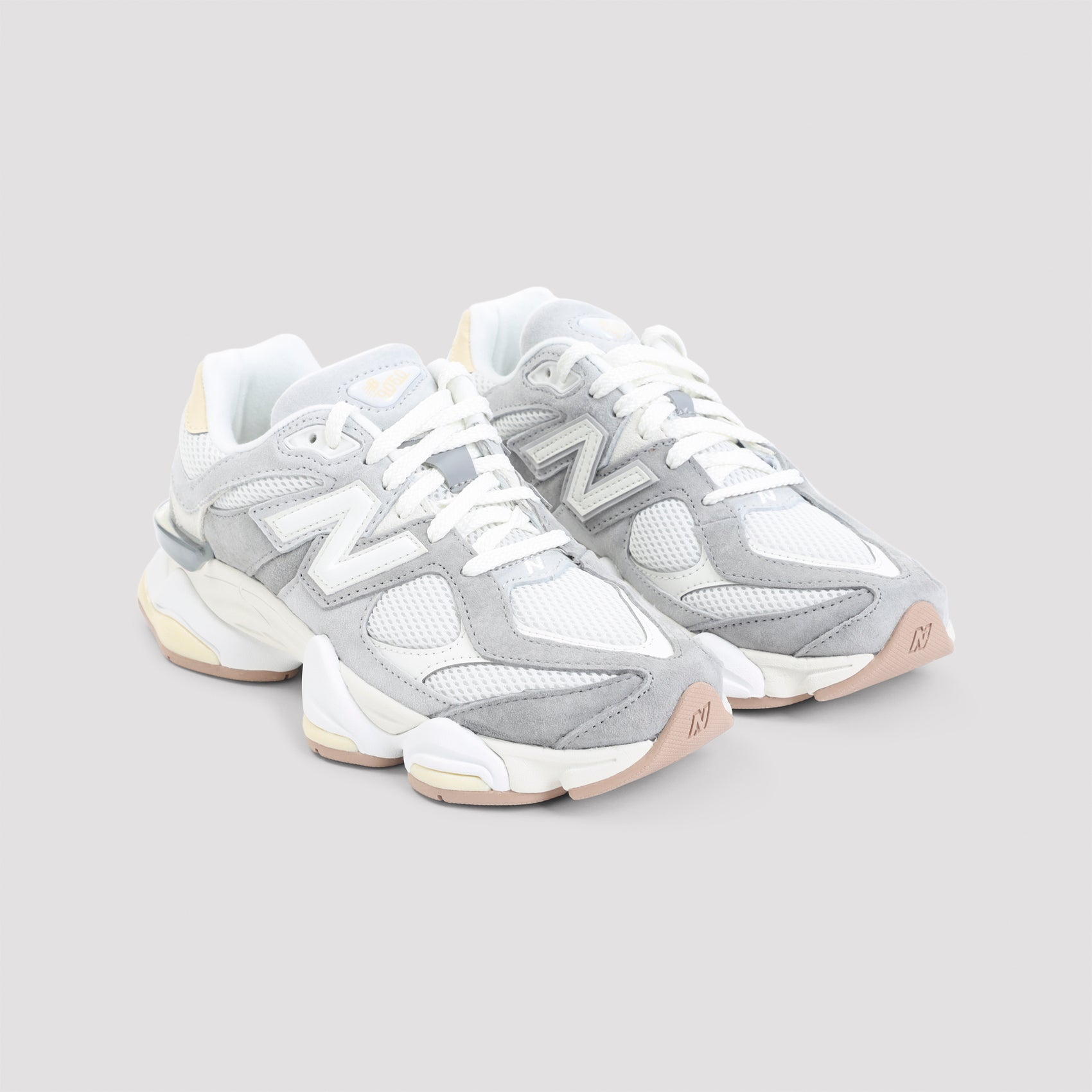 9060 Sneakers