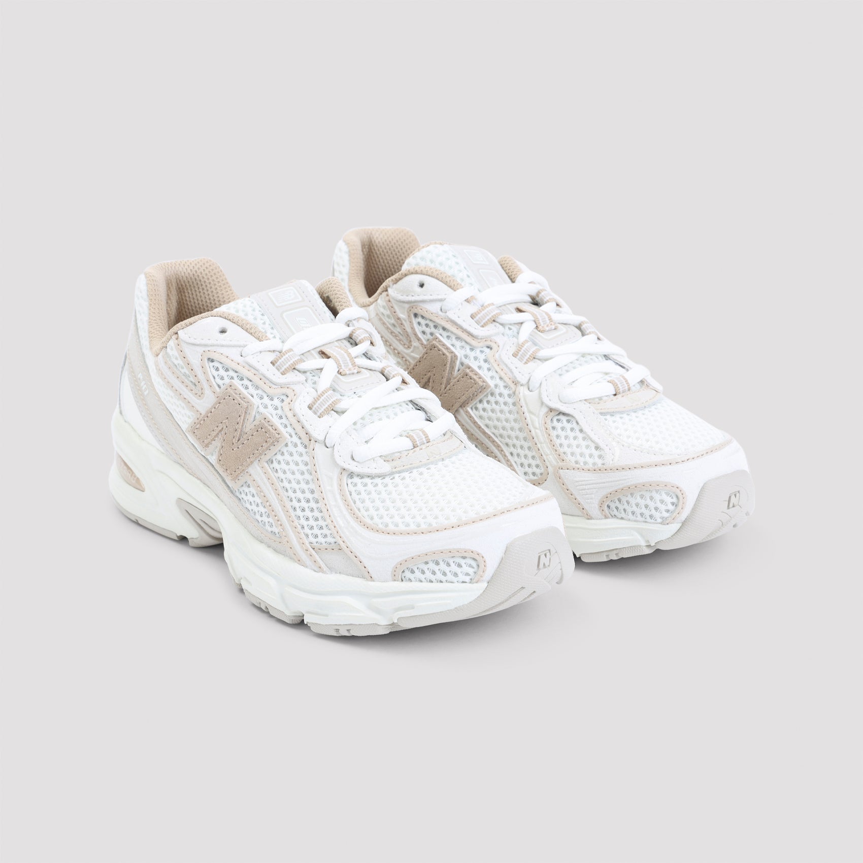 740 Sneakers