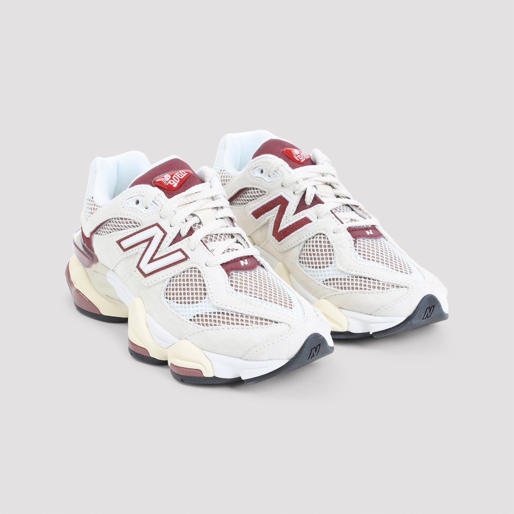 9060 Sneakers