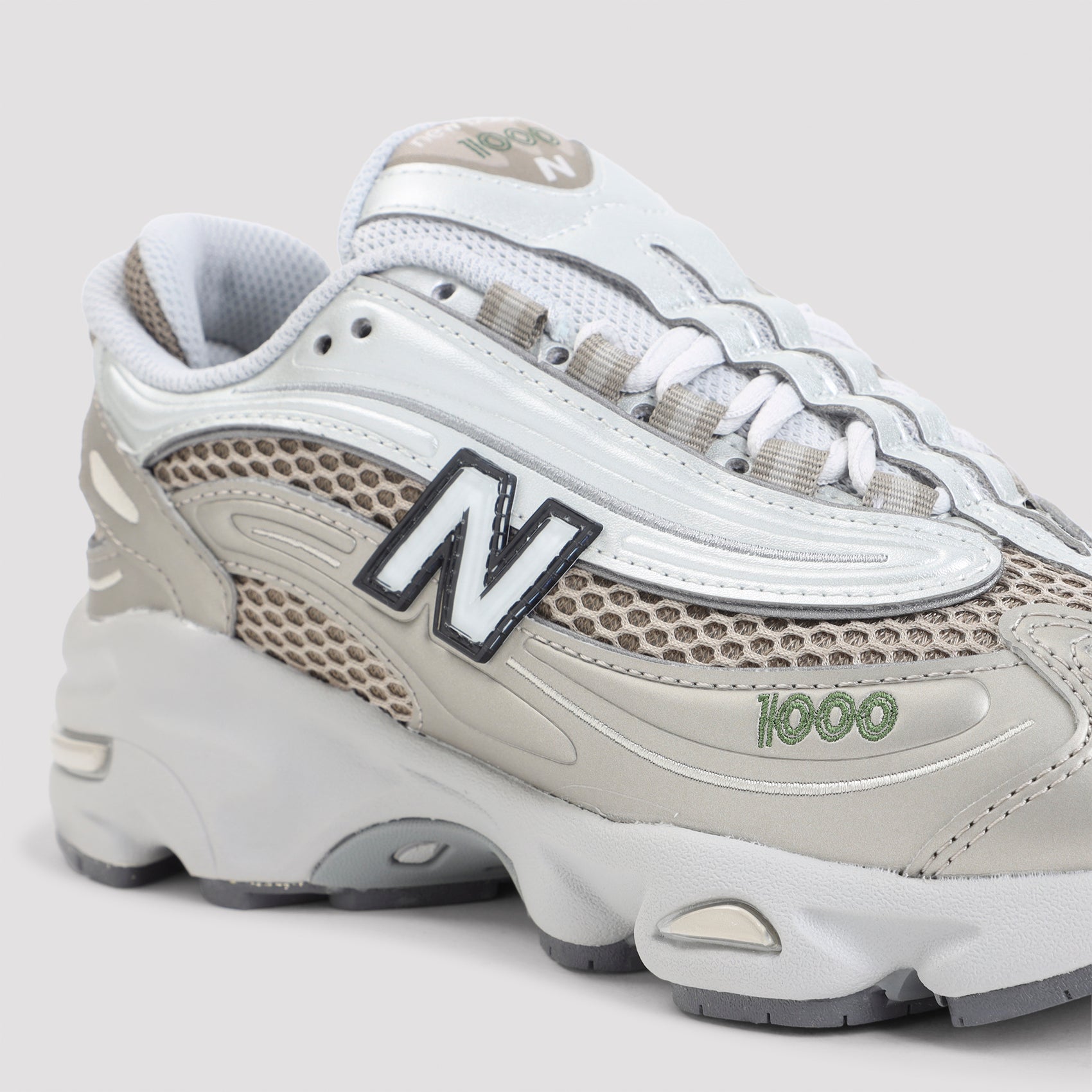1000 Sneakers