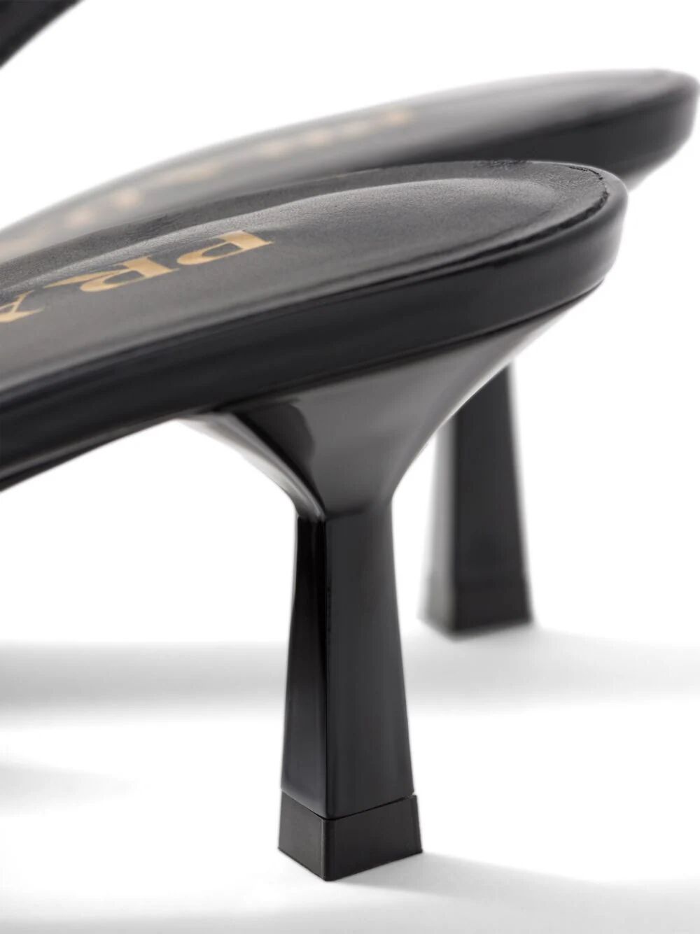 Décolleté slingback