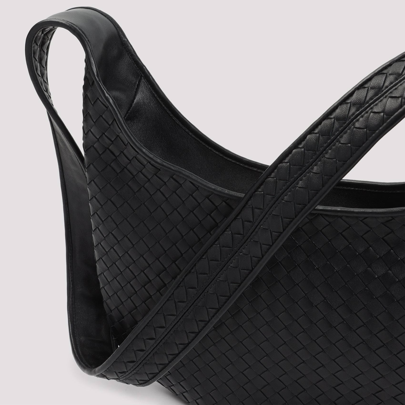 Veneto Shoulder Bag